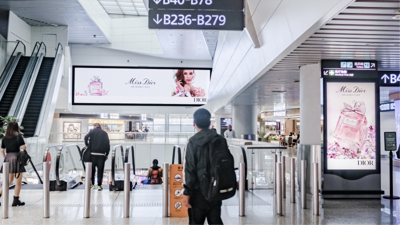 广州白云国际机场T2国内出发安检后汇集口电子媒体套装